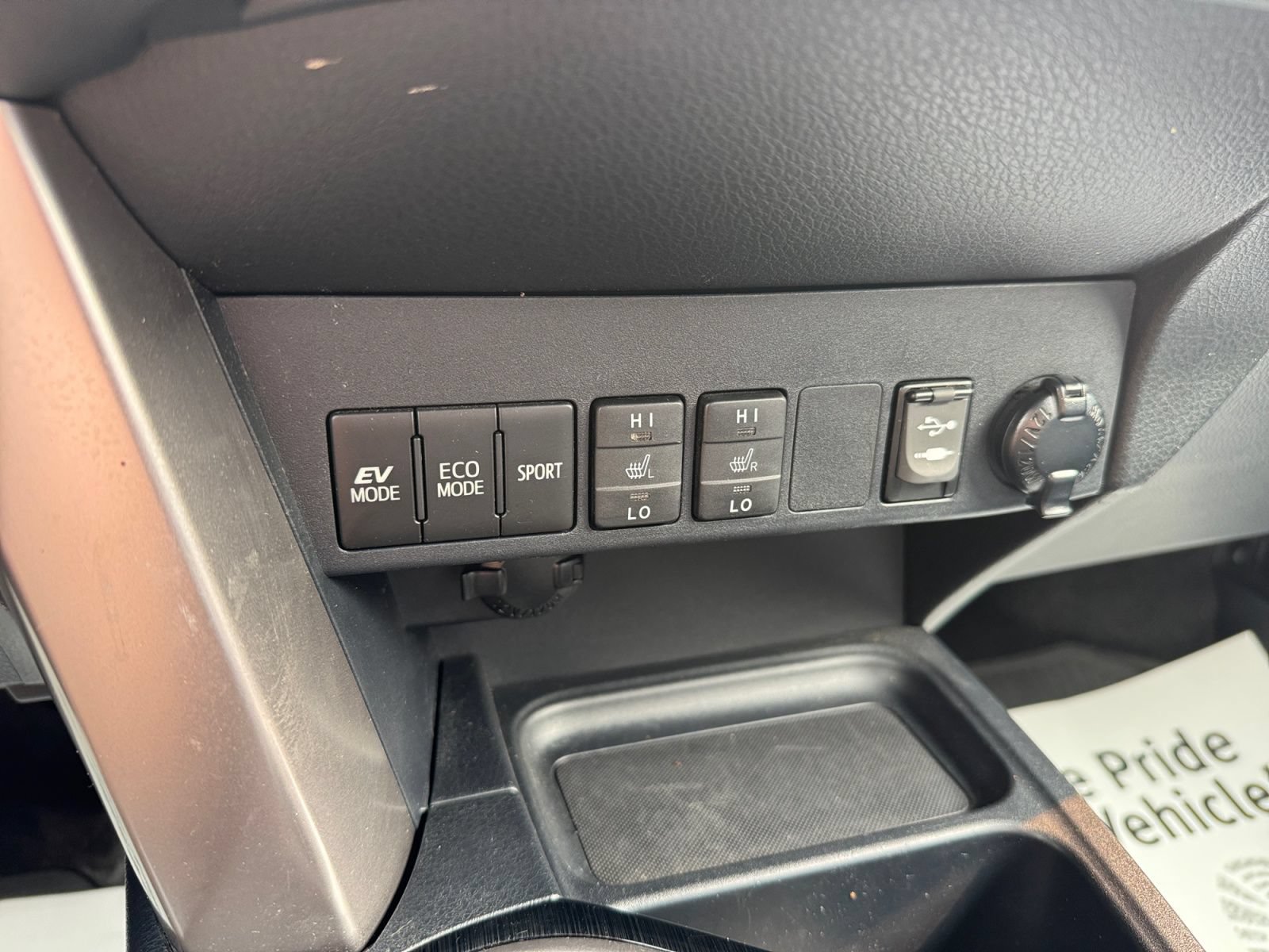 Used 2017 Toyota RAV4 Limited w/ Advanced Technology Package AWD/4WD image 5