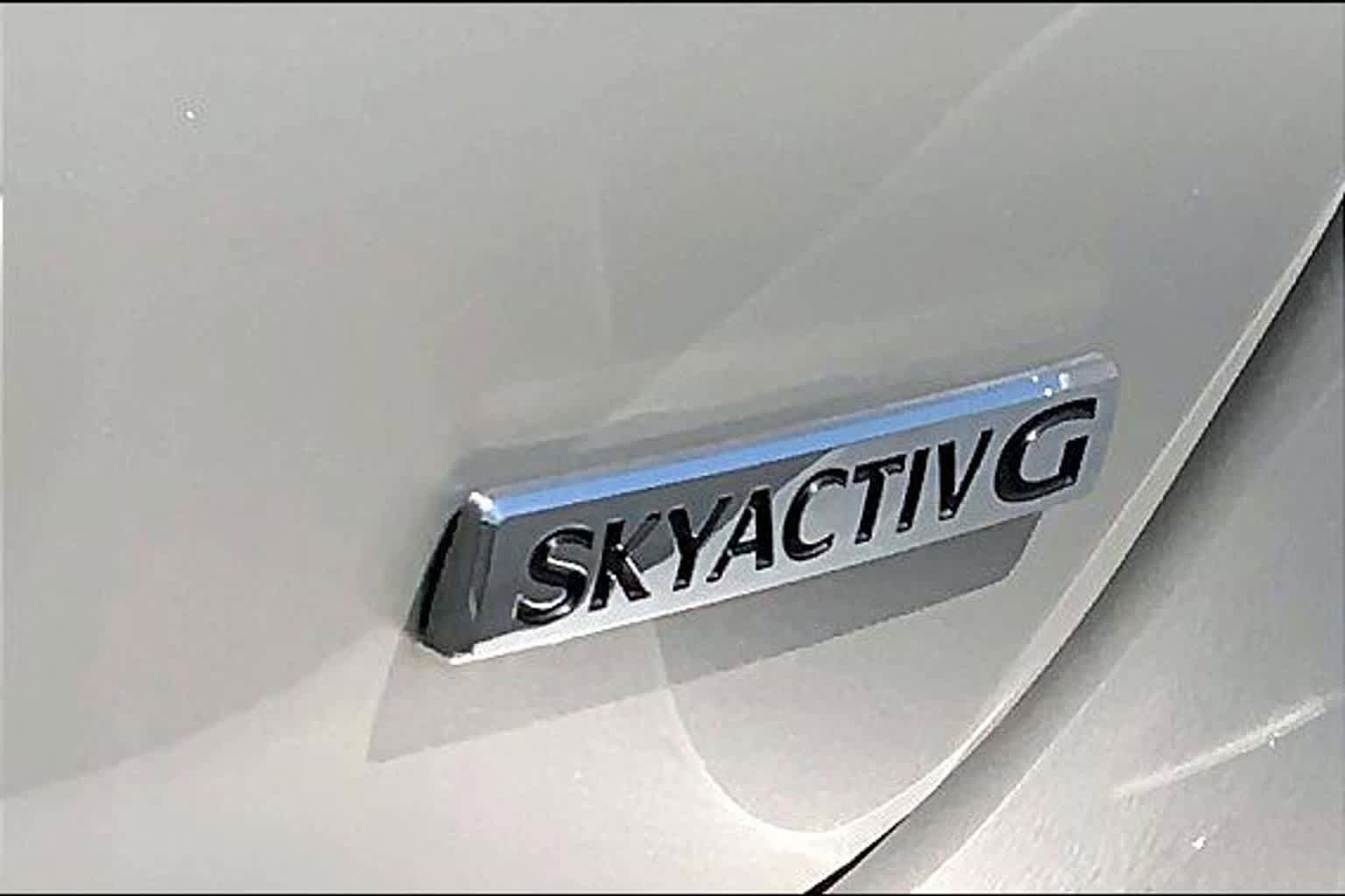 Used 2023 MAZDA MAZDA3 s FWD image 9