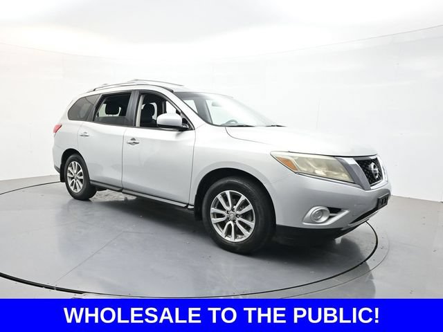 Used 2014 Nissan Pathfinder SV FWD image 1