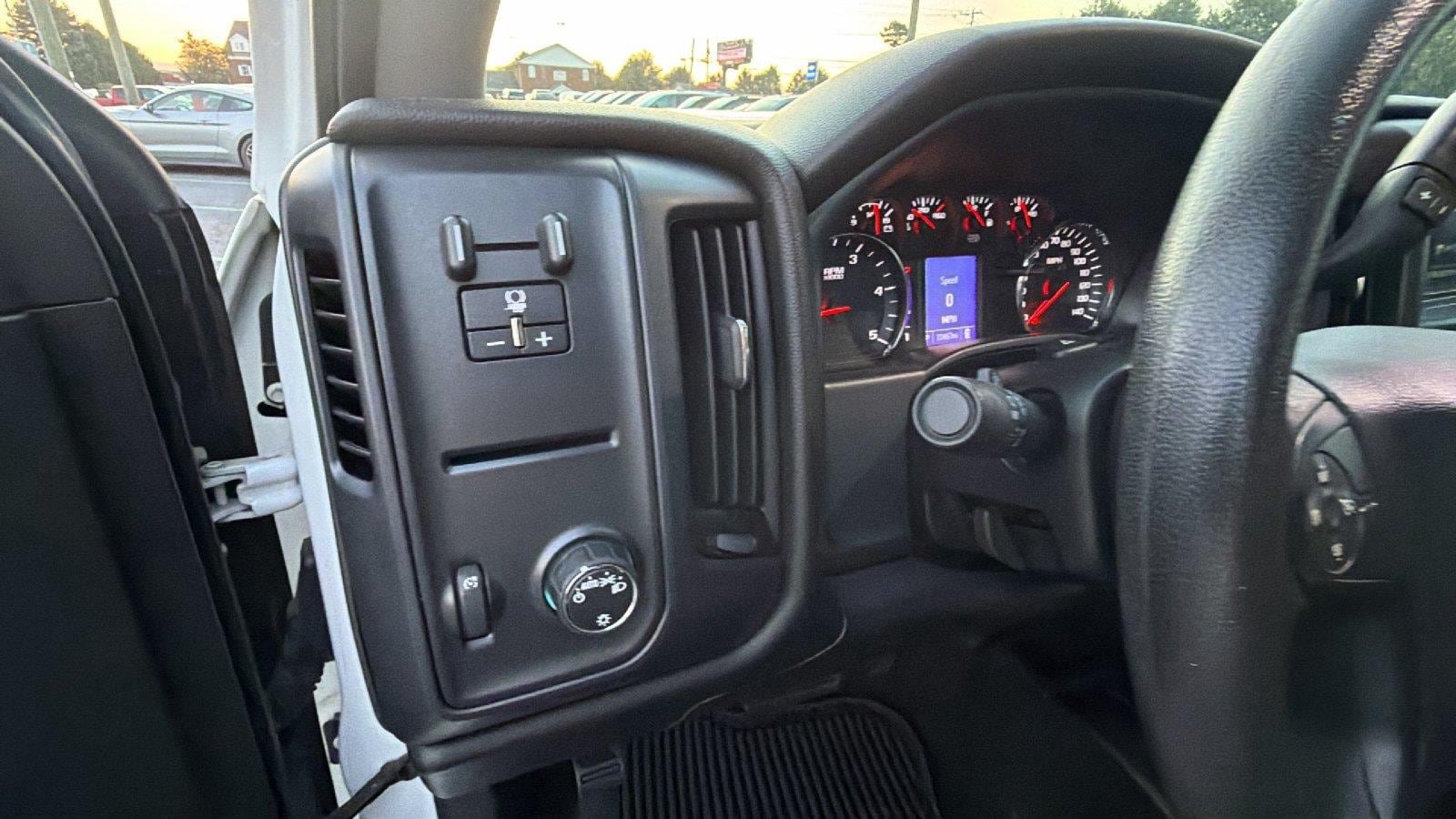 Used 2018 Chevrolet Silverado 3500 W/T w/ WT Convenience Package AWD/4WD image 25