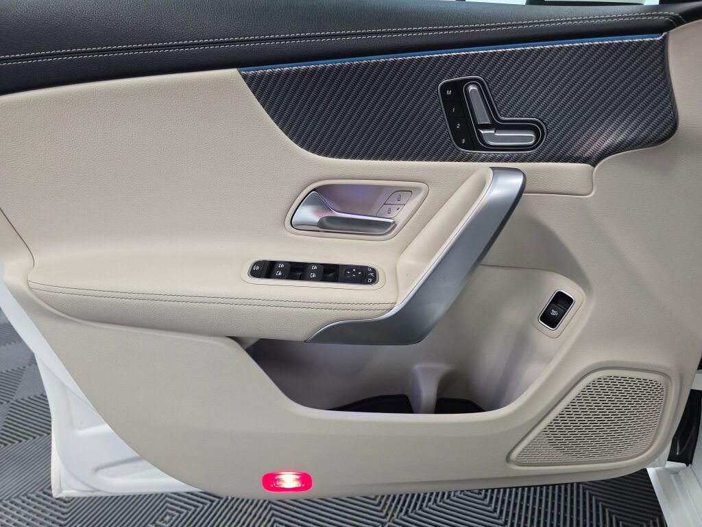 Used 2025 Mercedes-Benz CLA 250 CLA 250 image 32