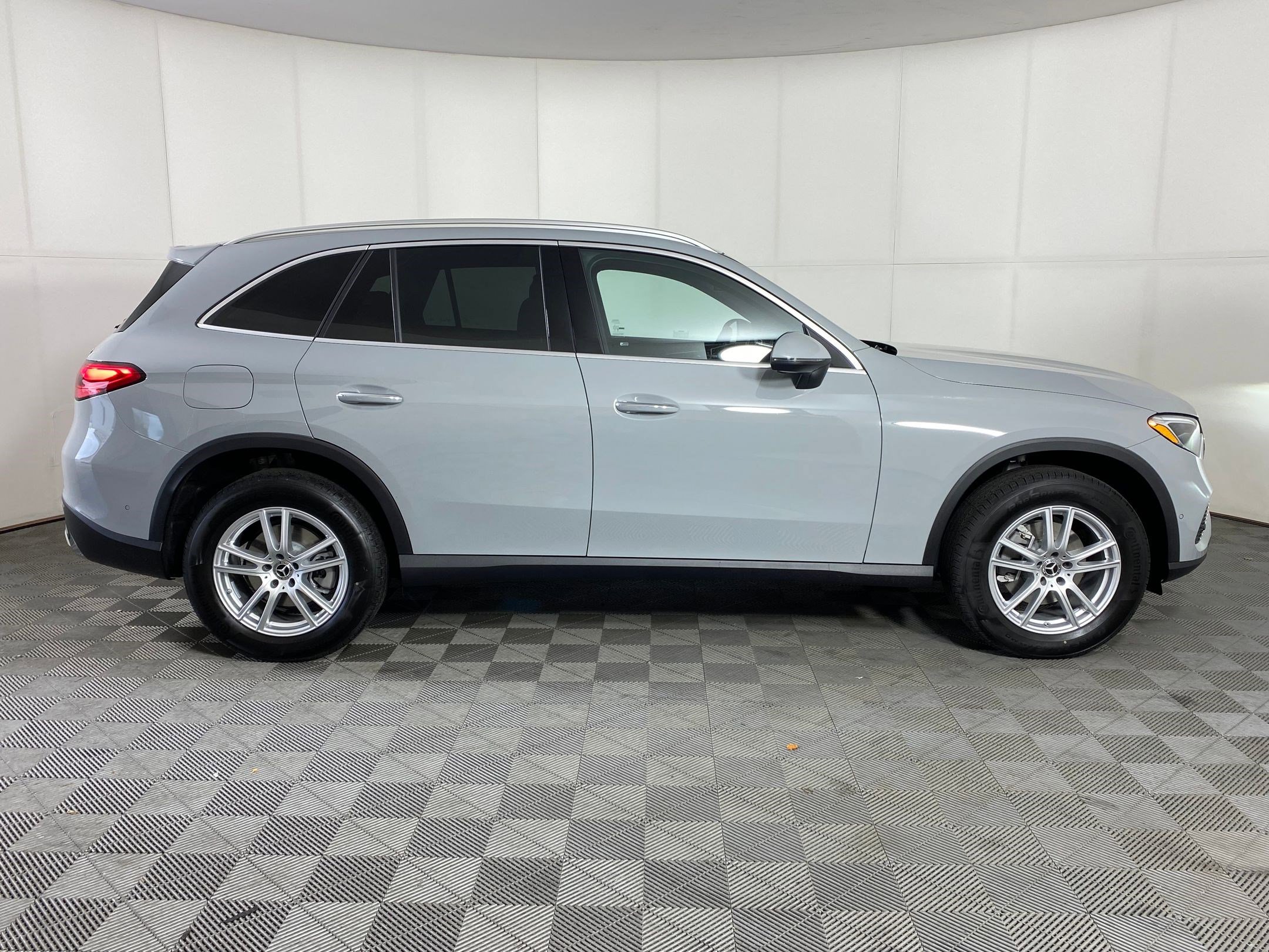 Used 2026 Mercedes-Benz GLC 300 4MATIC image 7