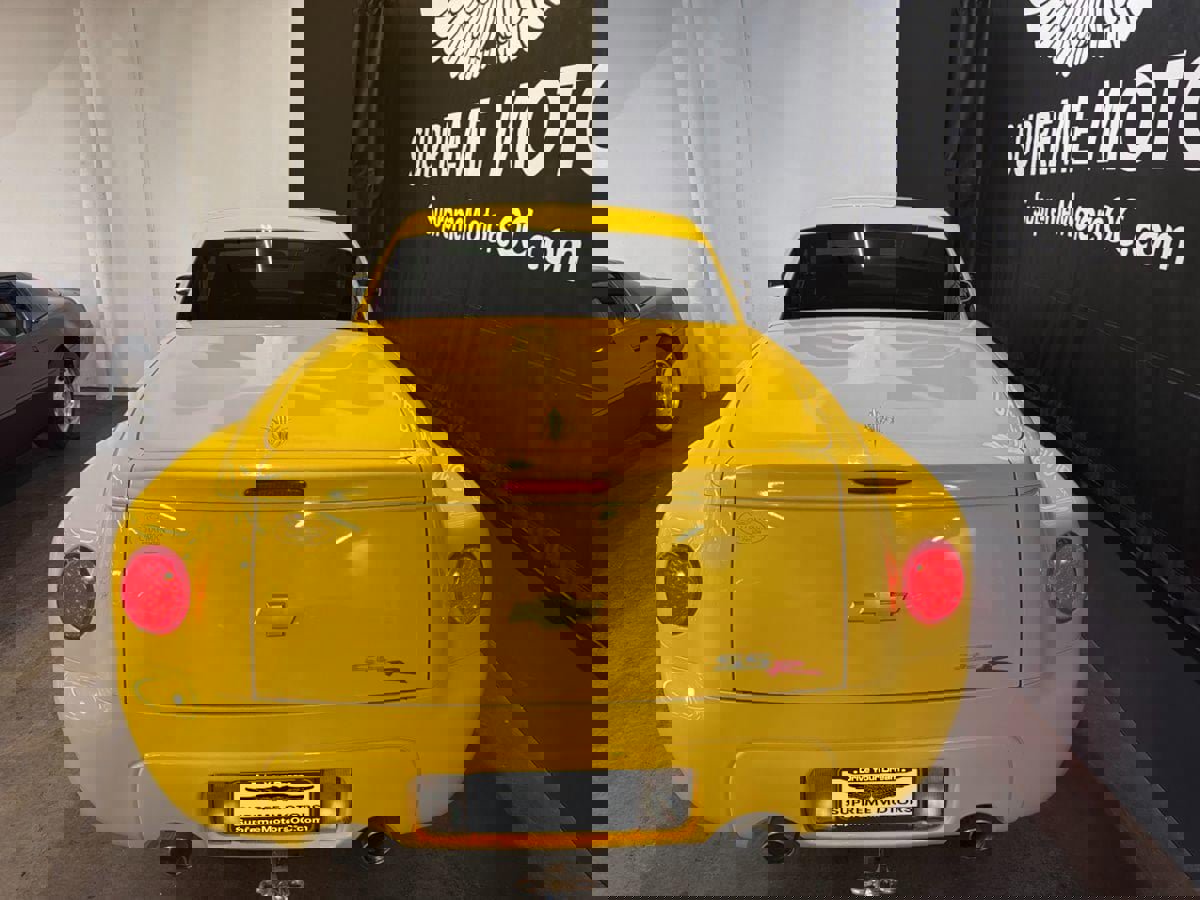 Used 2005 Chevrolet SSR w/ Preferred Equipment Group image 18