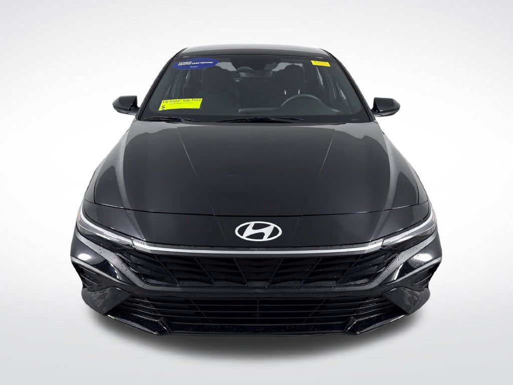 Used 2025 Hyundai Elantra Sport FWD image 11