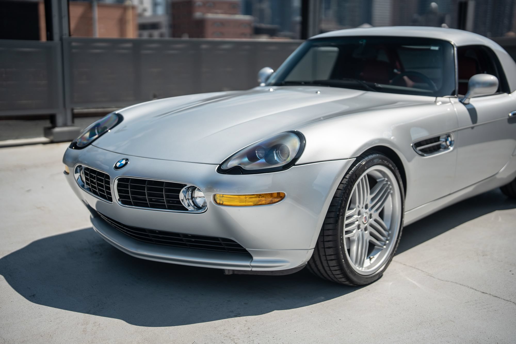 Used 2003 BMW Z8 RWD image 2