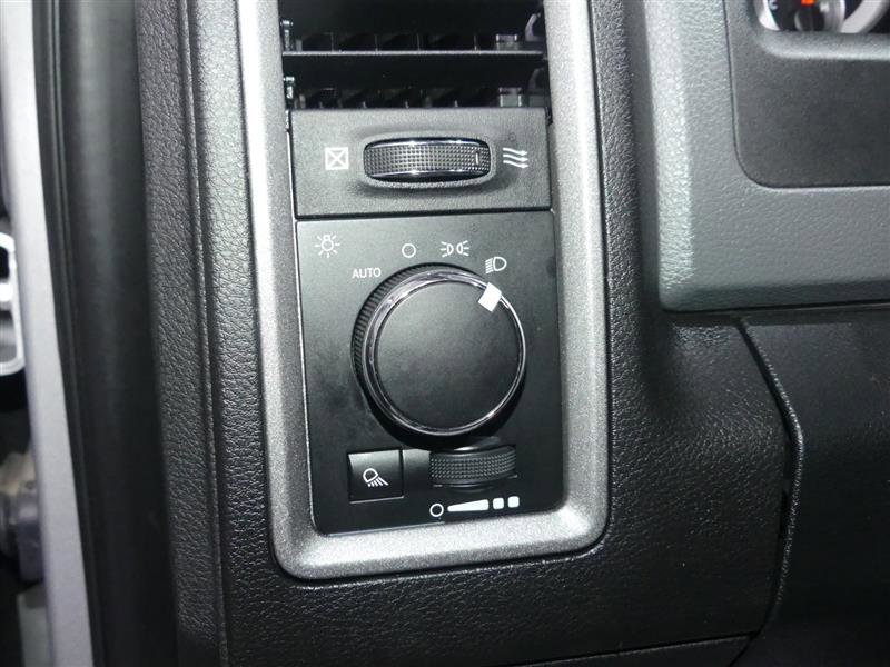 Used 2016 RAM 2500 Tradesman w/ Chrome Appearance Group image 22