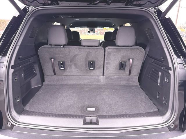 Certified 2025 Chevrolet Traverse LT w/ Driver Confidence Package image 25