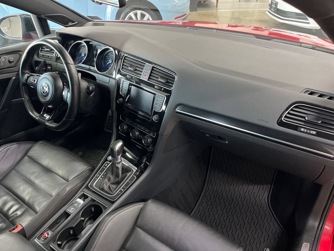 Used 2015 Volkswagen Golf R 4-Door AWD/4WD image 44