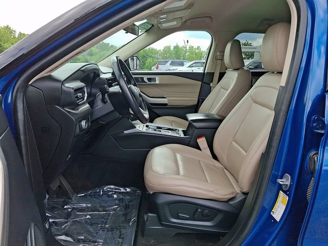 Used 2023 Ford Explorer XLT w/ Equipment Group 202A RWD image 14