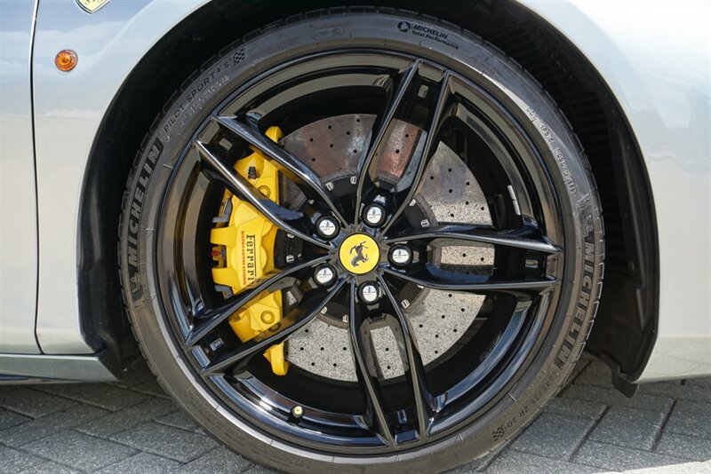 Used 2018 Ferrari 488 Spider RWD image 29