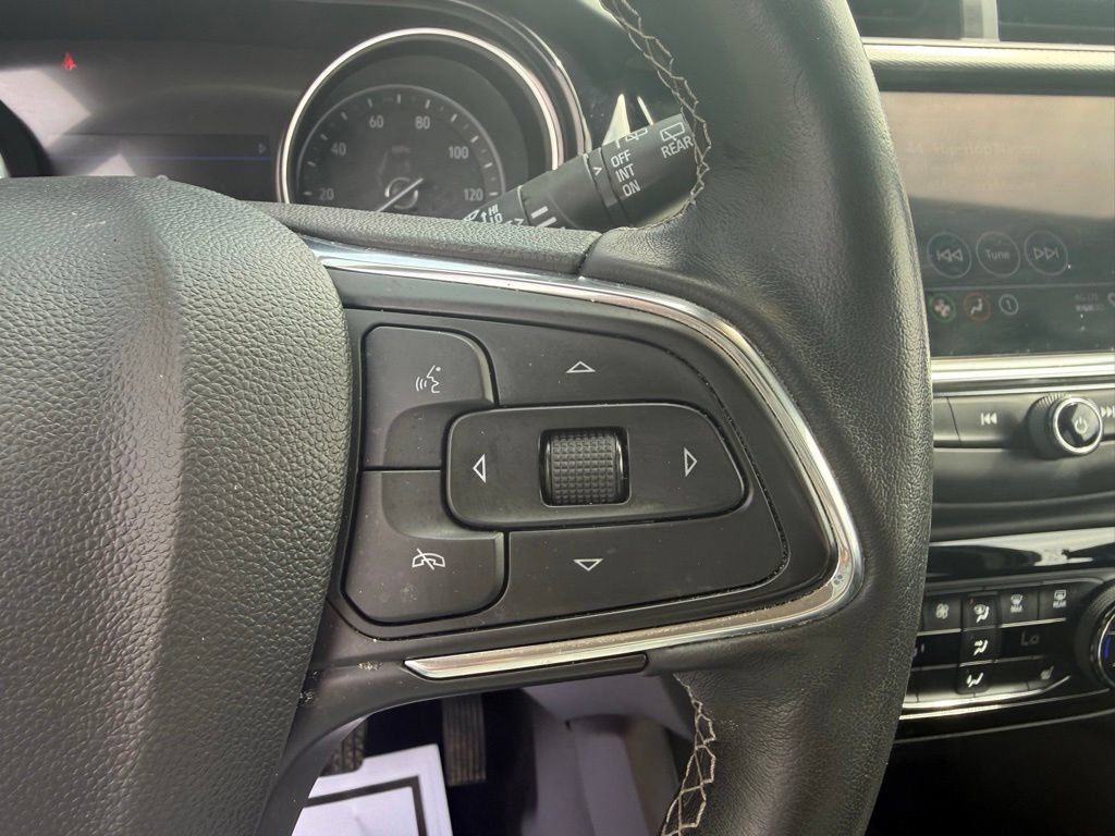 Used 2023 Buick Encore GX Essence FWD image 31