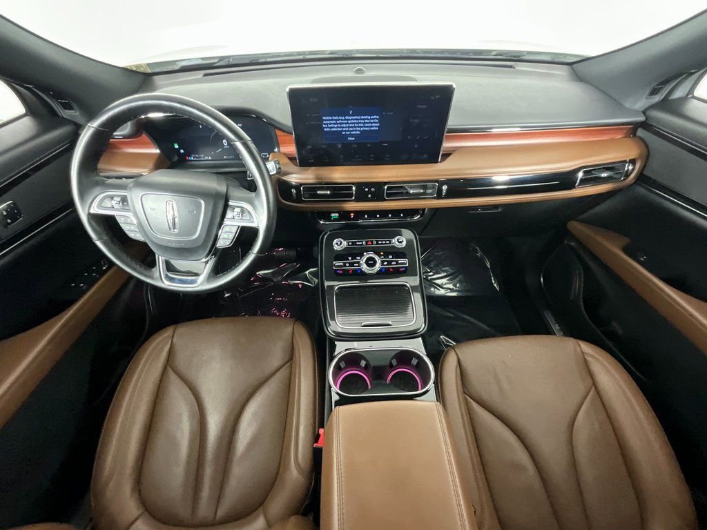 Certified 2023 Lincoln Nautilus Reserve image 10