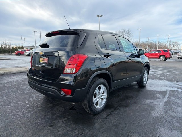 Used 2022 Chevrolet Trax LS w/ Tint and Cruise Package image 7
