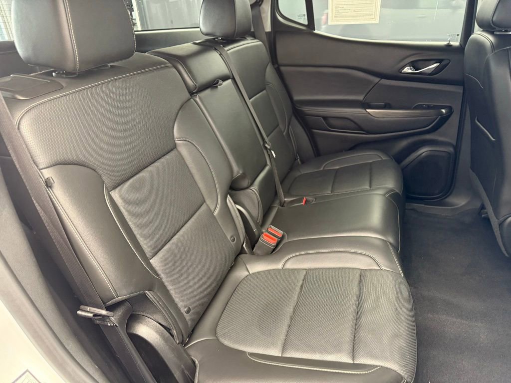 Used 2023 GMC Acadia SLT image 69