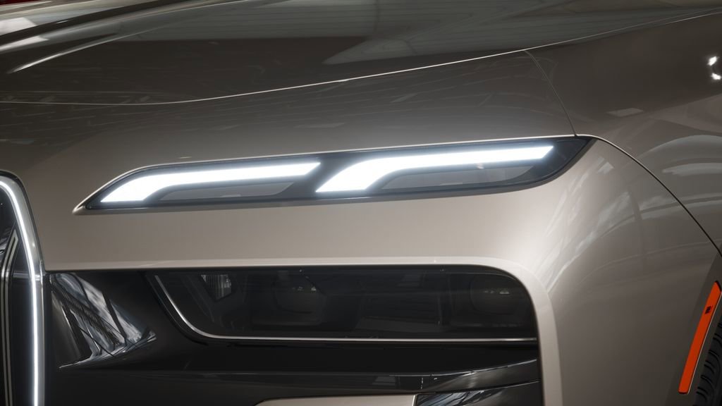 Used 2026 BMW 740i image 33