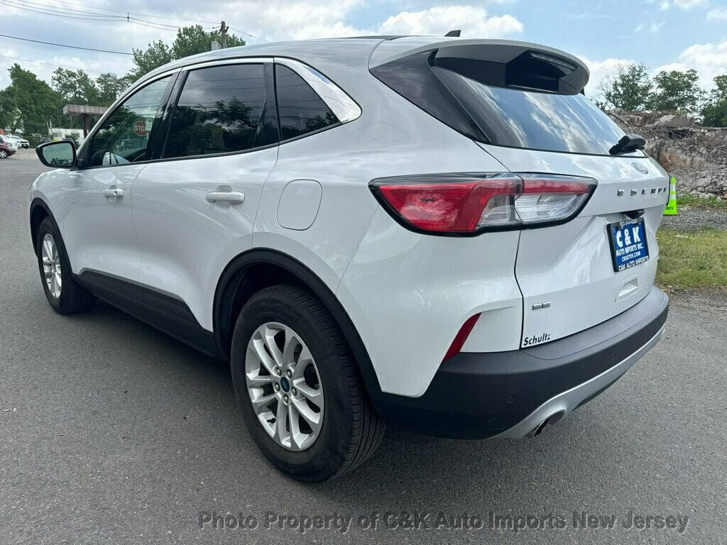 Used 2022 Ford Escape SE AWD/4WD image 4