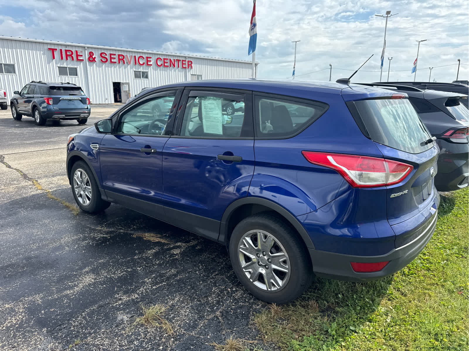 Used 2014 Ford Escape S FWD image 2