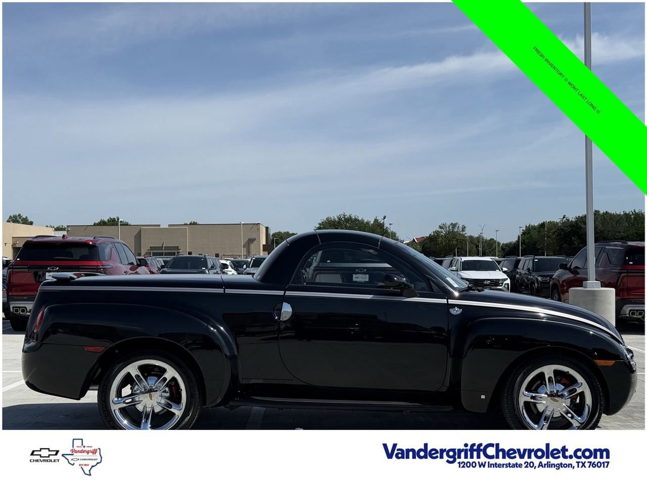 Used 2006 Chevrolet SSR w/ Preferred Equipment Group RWD image 3