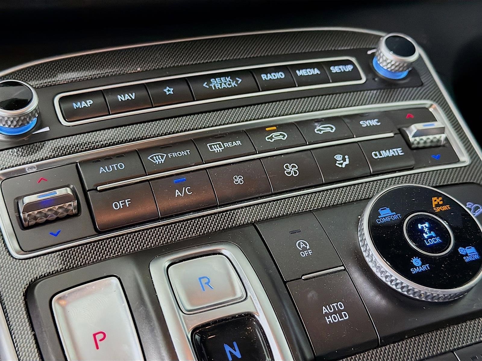 Certified 2023 Hyundai Santa Fe XRT image 17