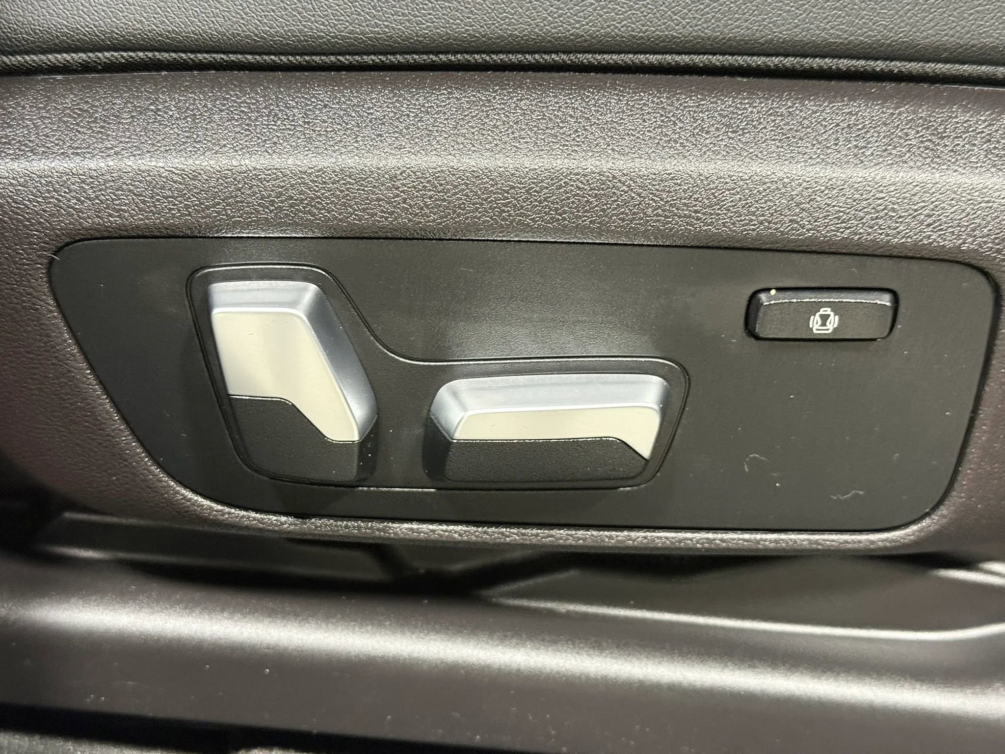 Used 2019 BMW X4 xDrive30i AWD/4WD image 57
