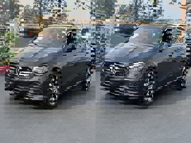 Used 2024 Mercedes-Benz C 300 4MATIC Sedan image 3