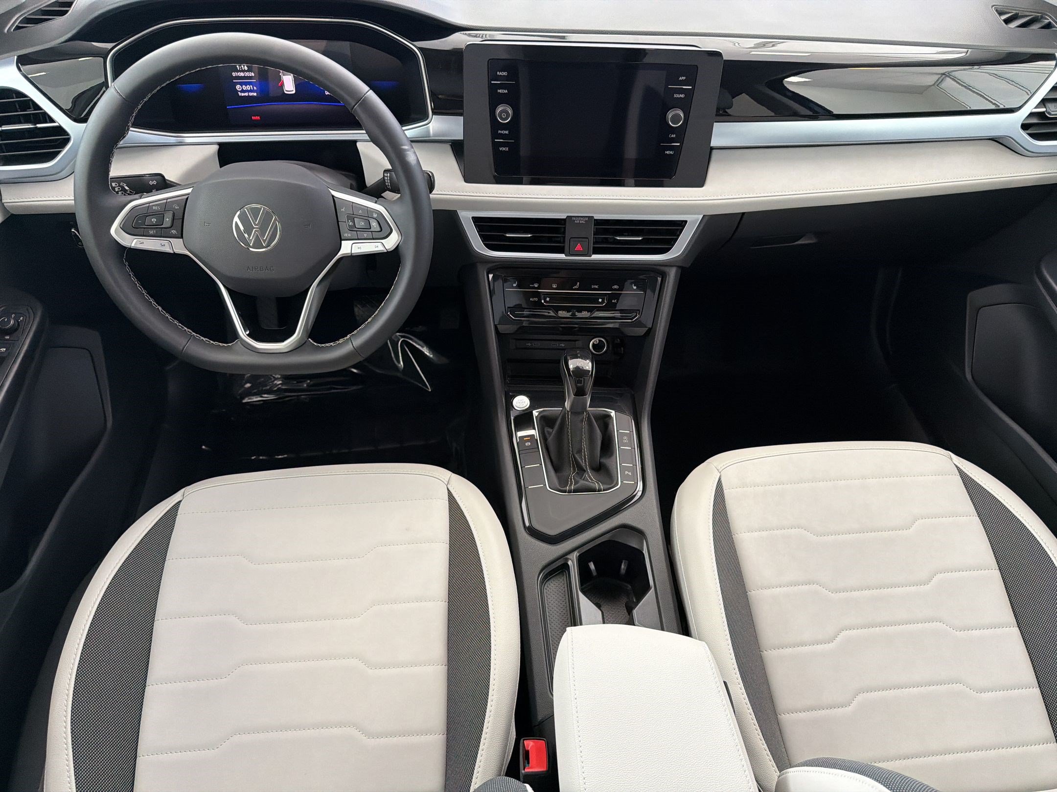 New 2026 Volkswagen Taos SE FWD image 26