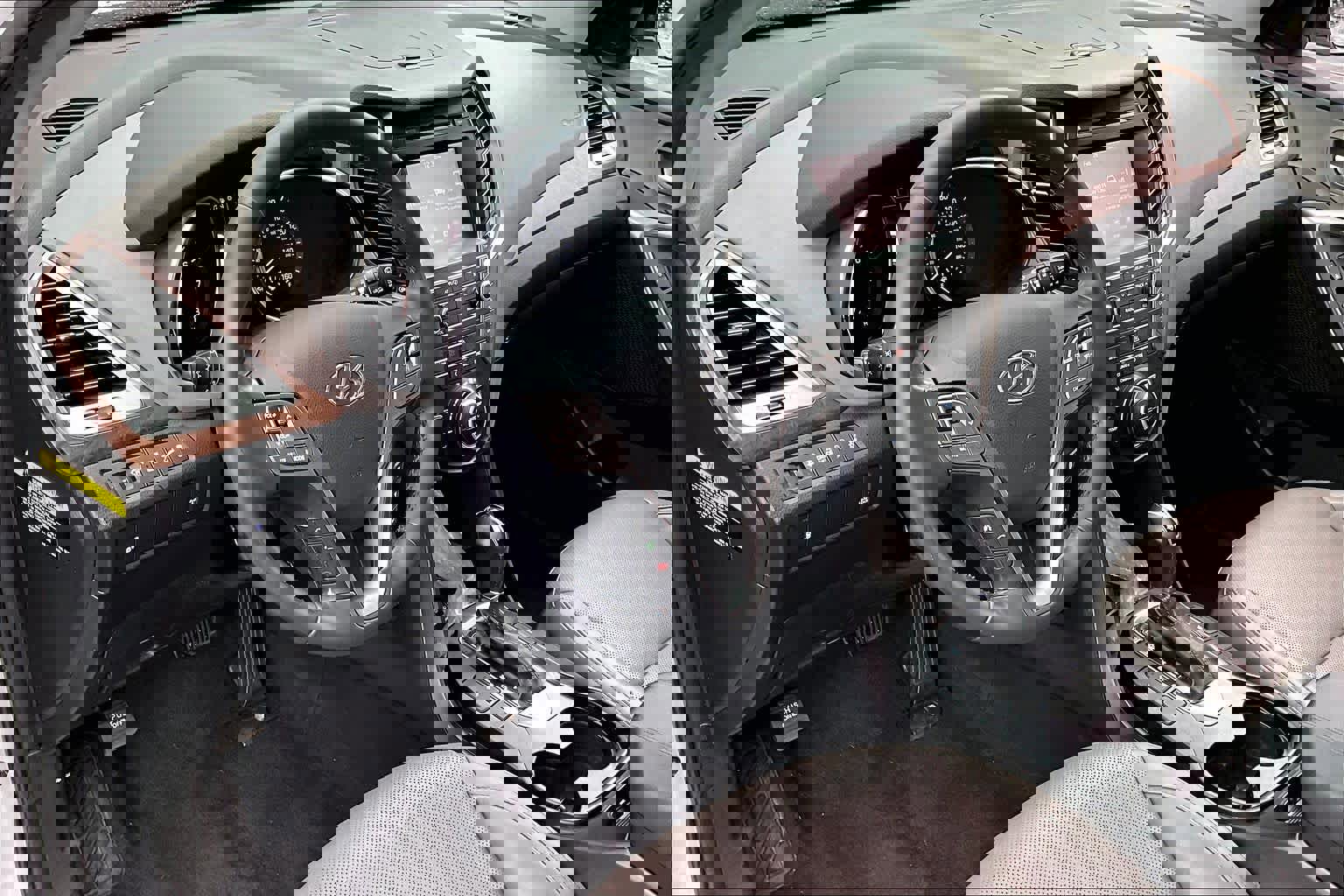 Used 2018 Hyundai Santa Fe Sport image 17