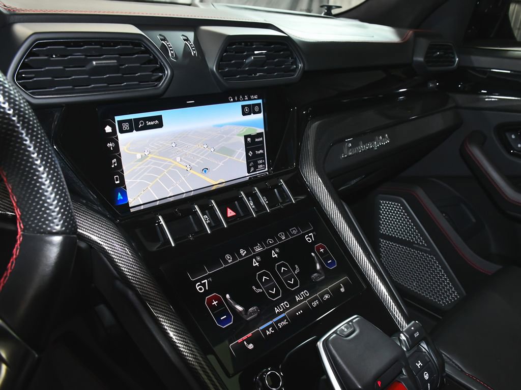 Used 2020 Lamborghini Urus image 47