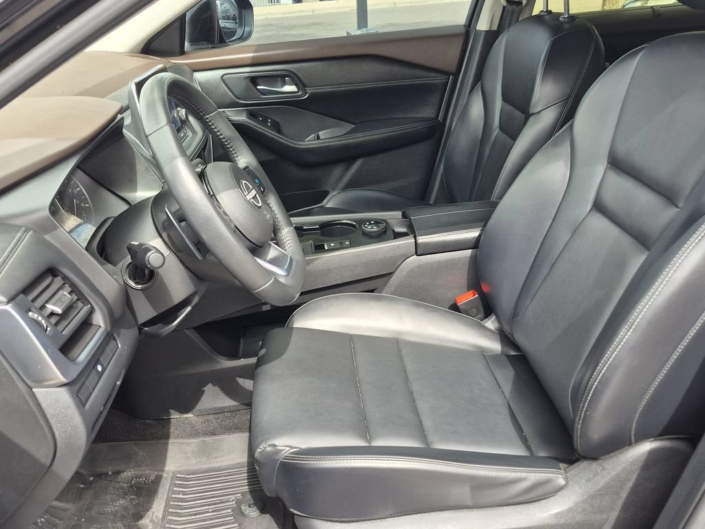 Used 2023 Nissan Rogue SV w/ SV Premium B Package AWD/4WD image 8