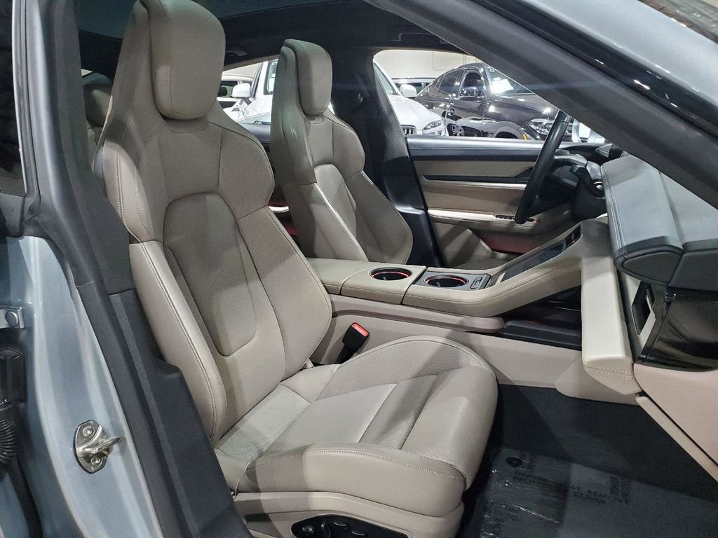 Used 2020 Porsche Taycan Turbo image 15