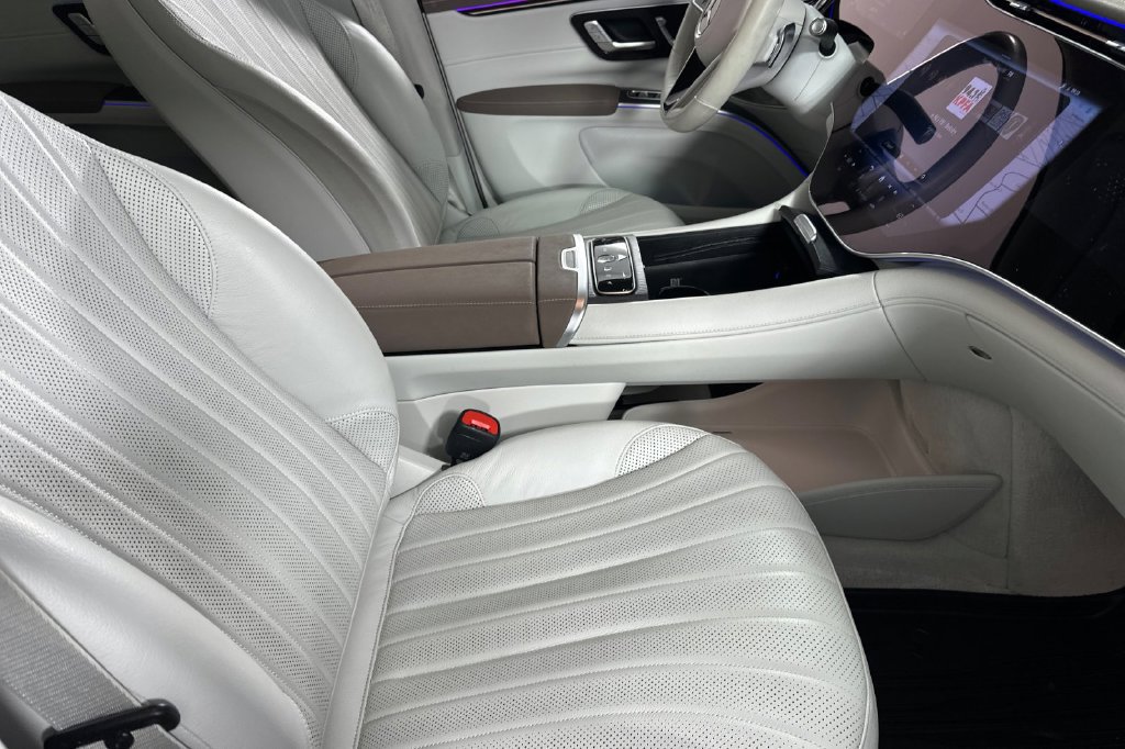 Certified 2023 Mercedes-Benz EQS 580 4MATIC SUV image 18