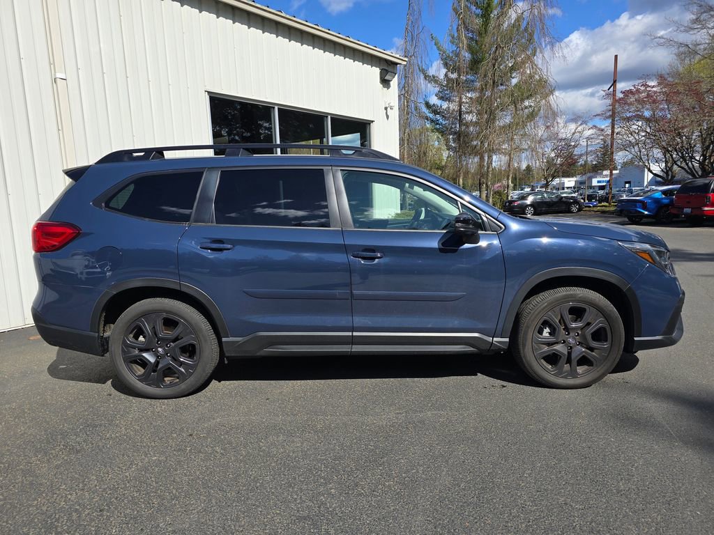 Certified 2023 Subaru Ascent Onyx Edition Limited AWD/4WD image 3