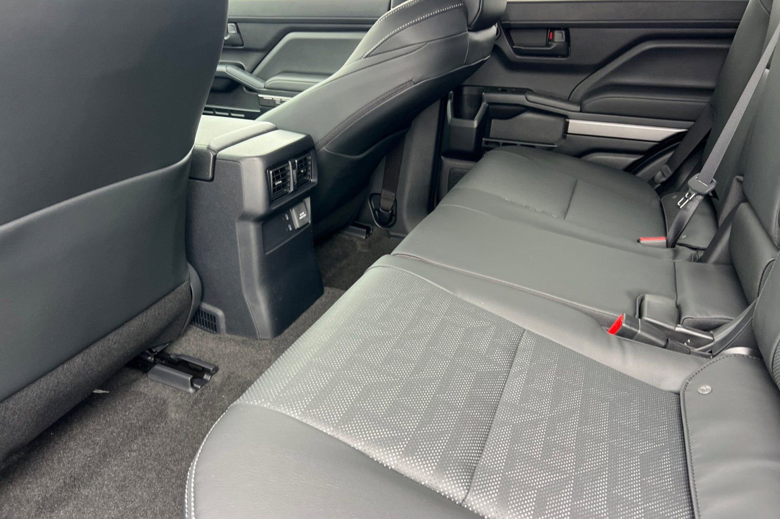 New 2026 Toyota 4Runner TRD Off-Road Premium AWD/4WD image 5