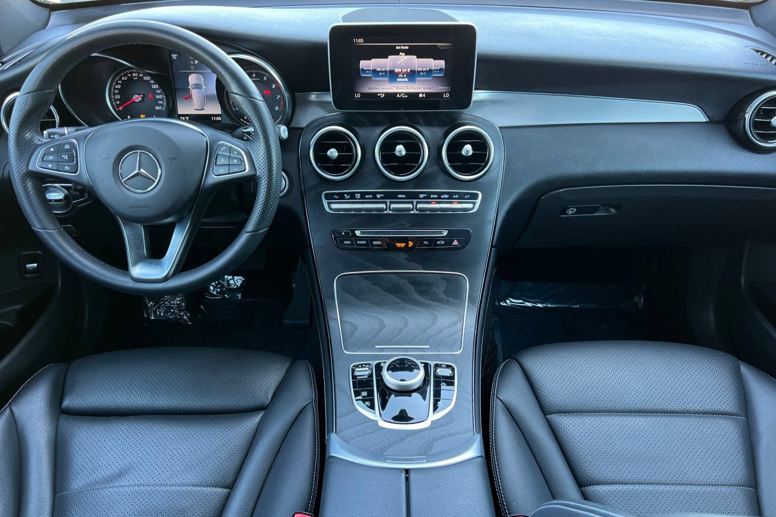 Used 2019 Mercedes-Benz GLC 300 image 3