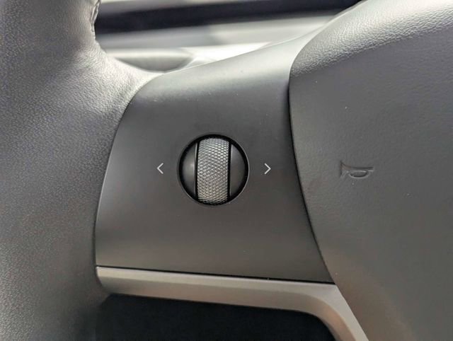 Used 2024 Tesla Model Y Long Range image 19