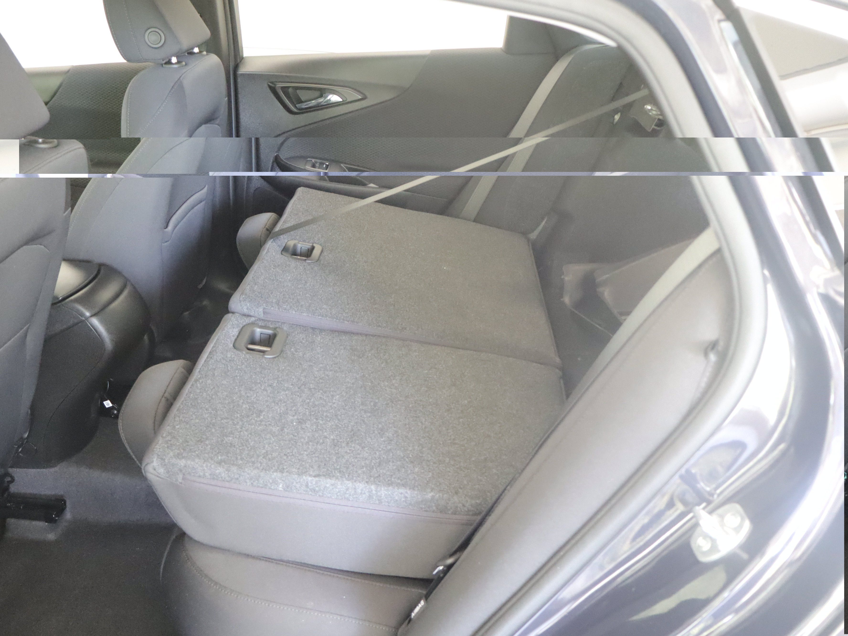 Used 2025 Chevrolet Malibu RS FWD image 20