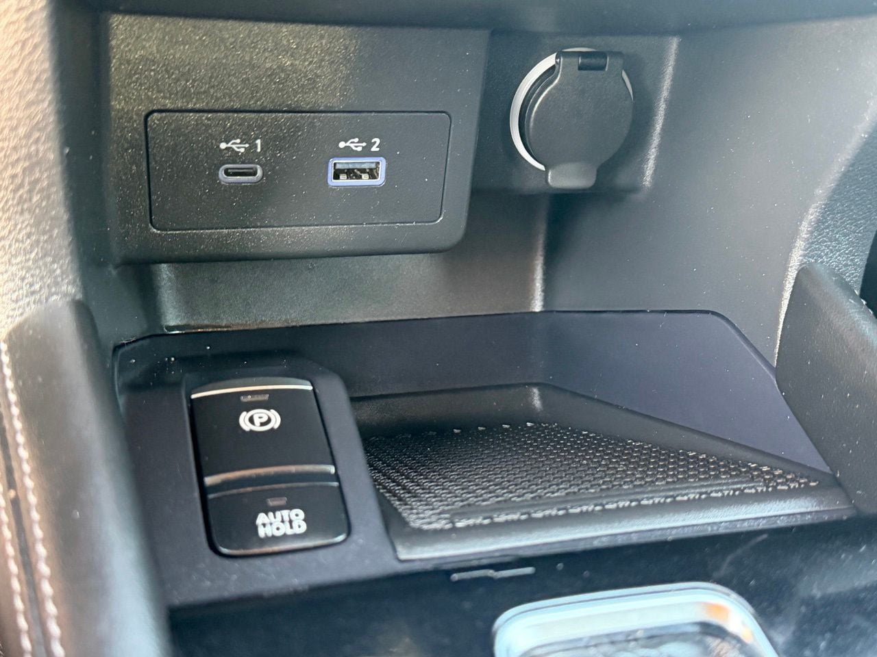 Certified 2024 Nissan Kicks SV w/ Exterior Package FWD image 21