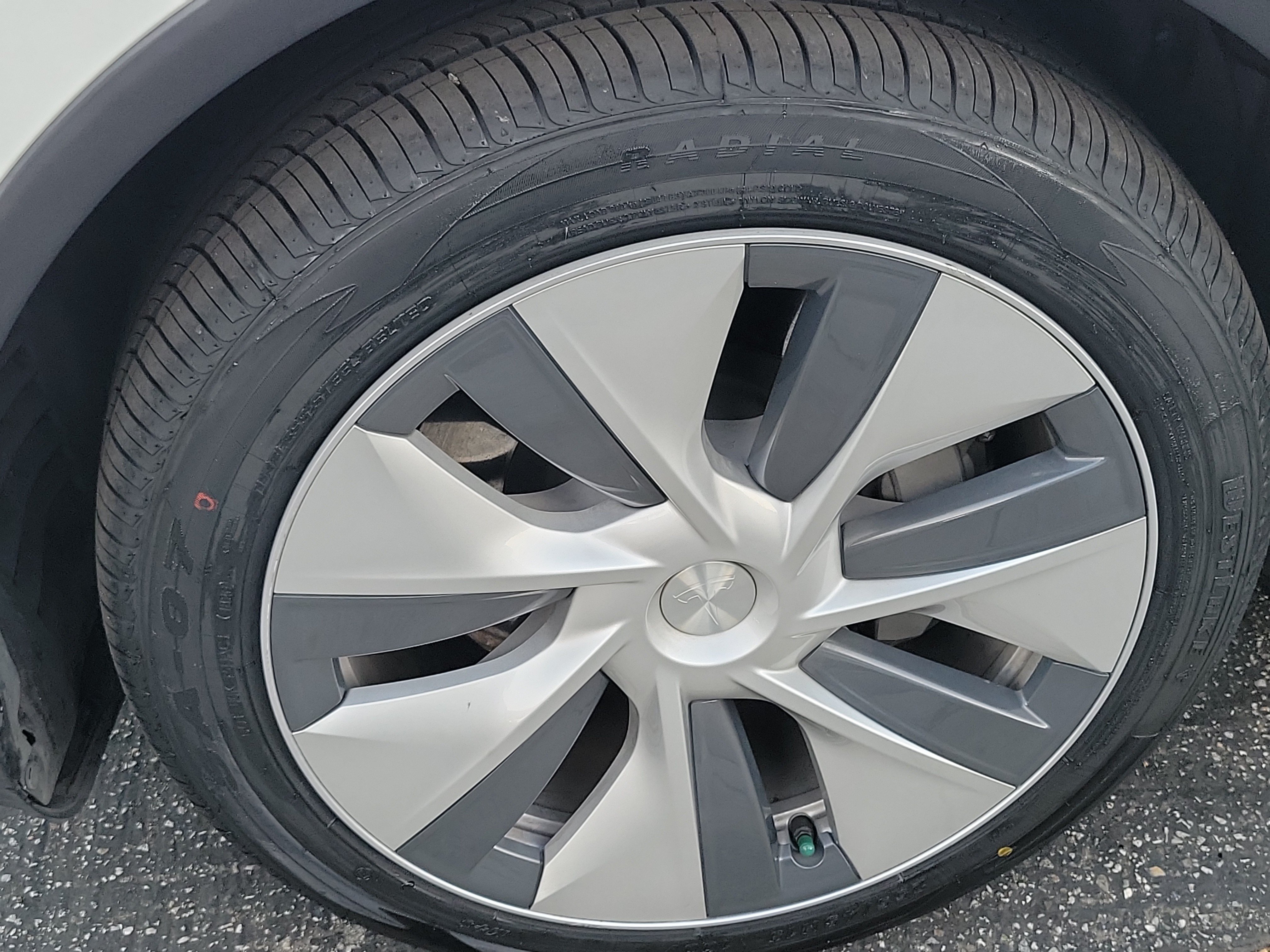 Used 2020 Tesla Model Y Long Range AWD/4WD image 7