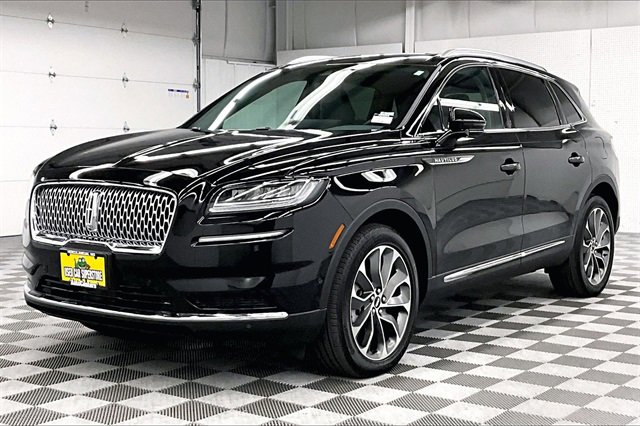 Used 2023 Lincoln Nautilus Reserve w/ Equipment Group 201A image 10