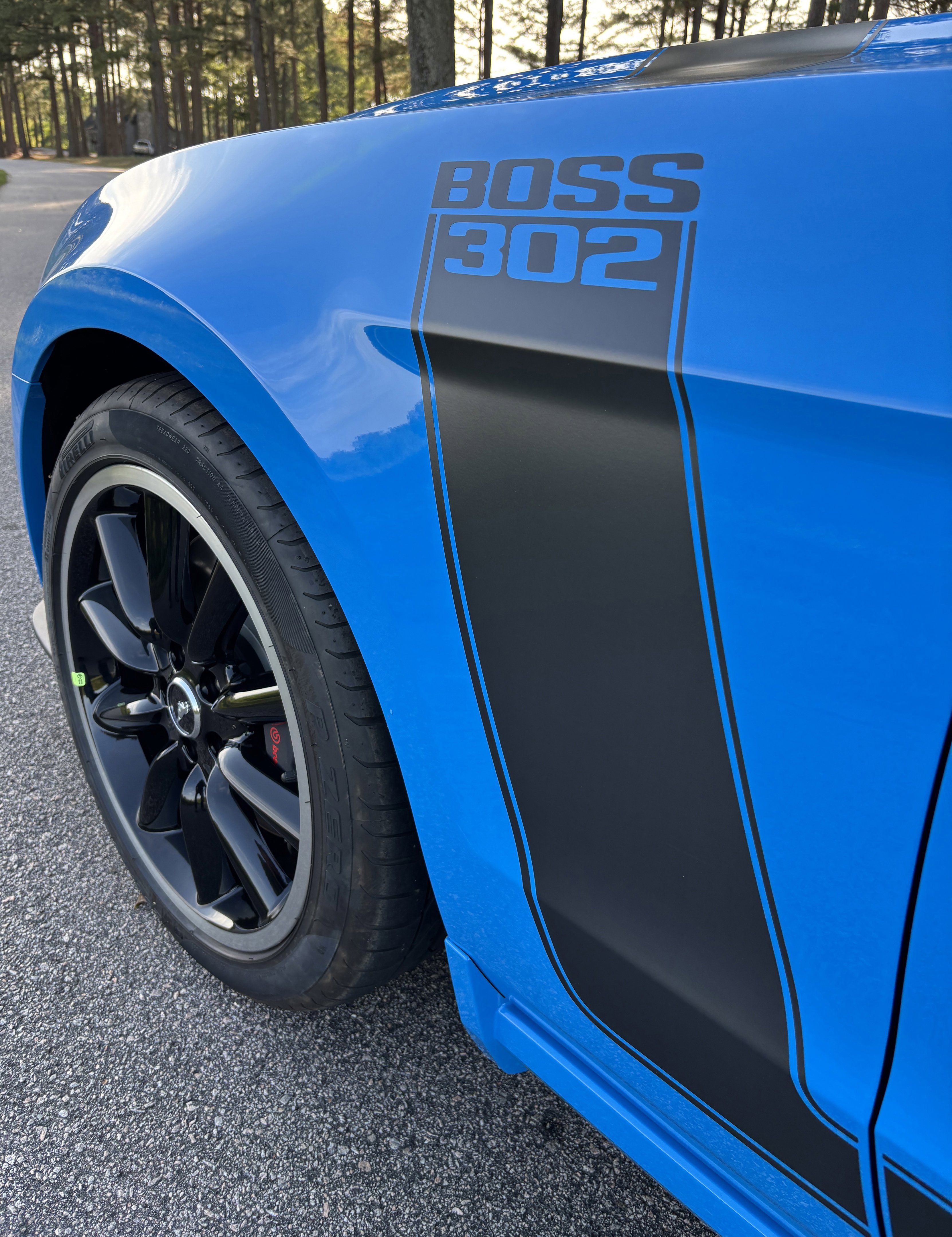 Used 2013 Ford Mustang Boss 302 w/ Boss 302 Accessory Pkg RWD image 22