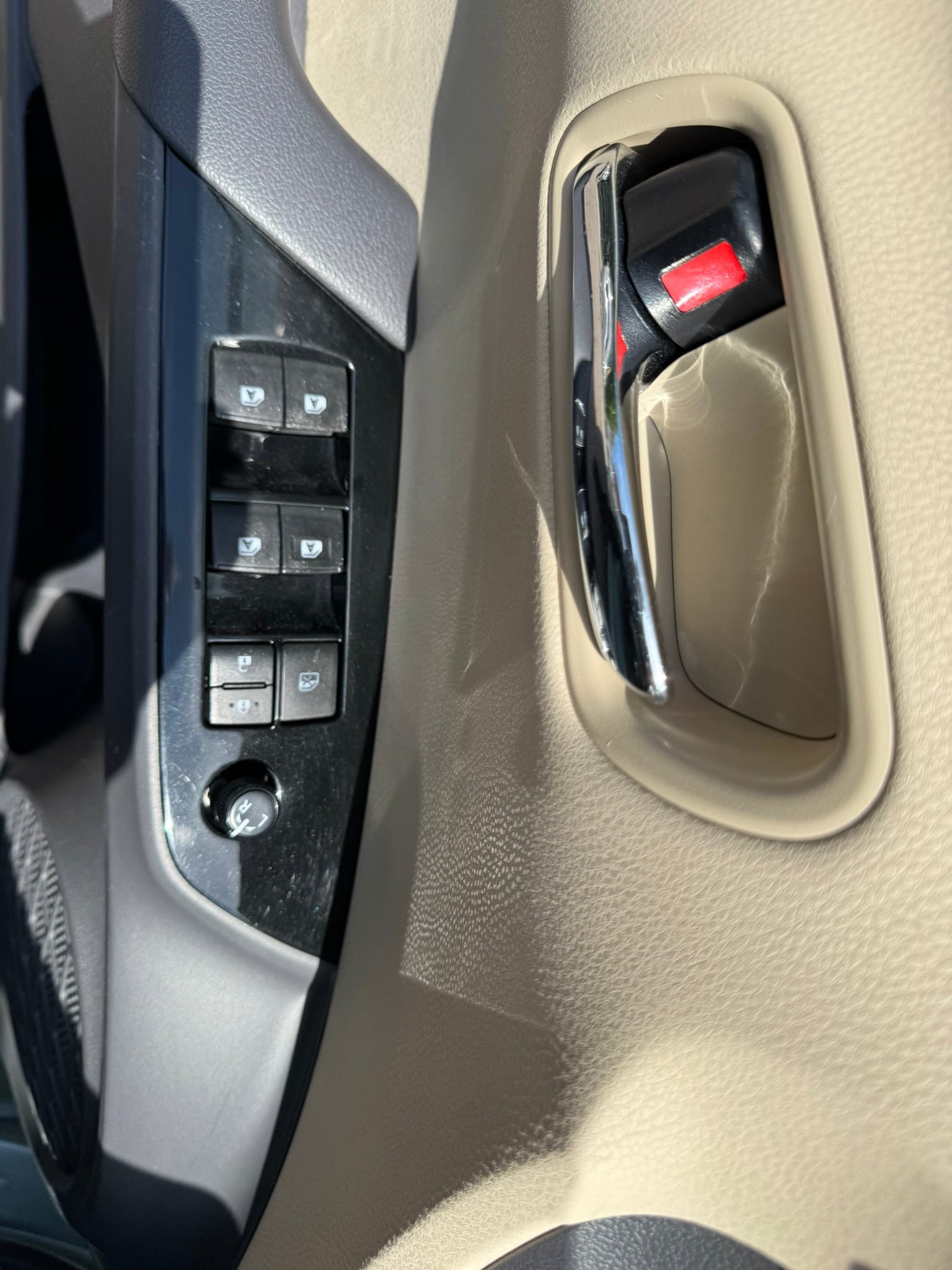 Used 2016 Toyota Prius Two w/ Preferred Accessory Package FWD image 21