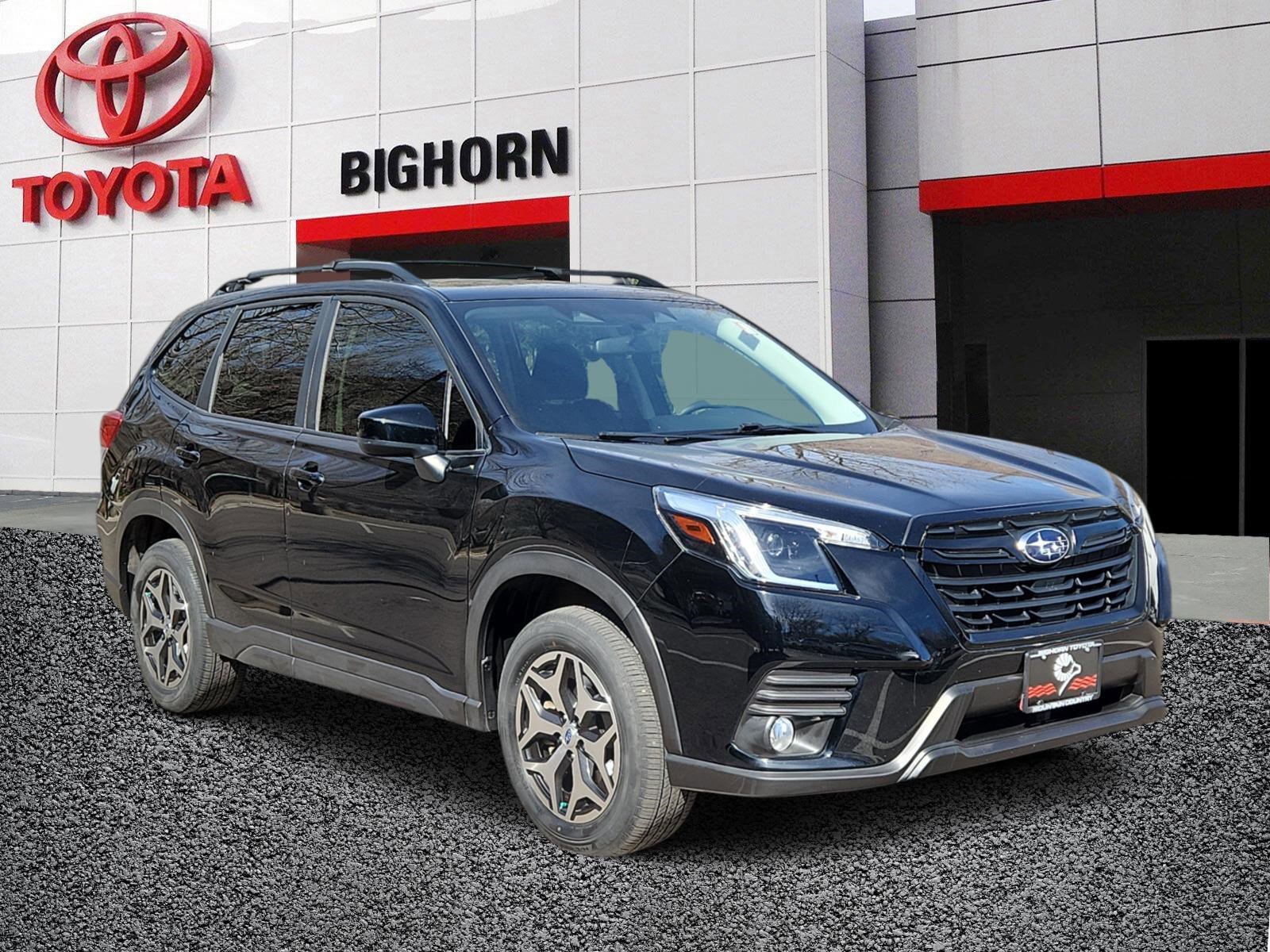 Used 2022 Subaru Forester Premium image 2