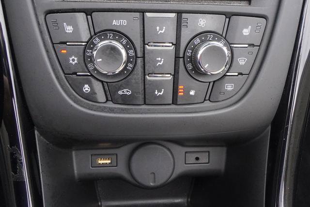 Used 2017 Buick Cascada Premium image 24