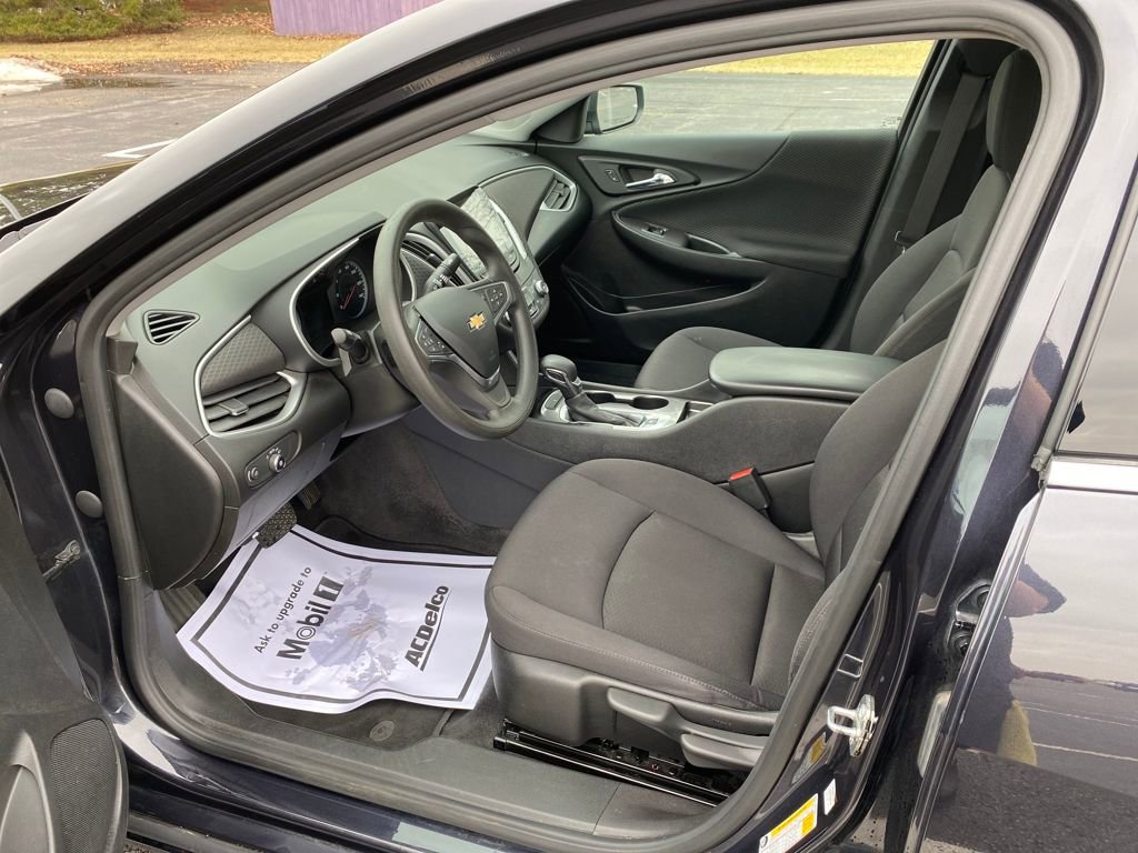 Used 2023 Chevrolet Malibu LS image 22