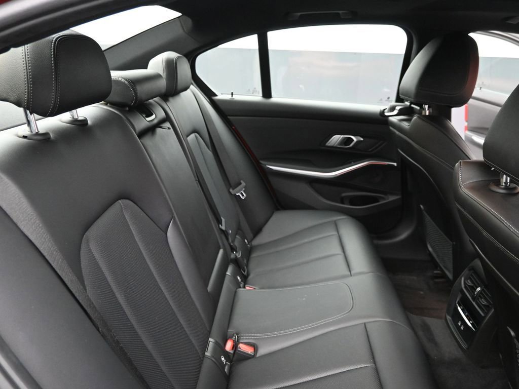 Used 2022 BMW 330i Sedan w/ Premium Package image 25