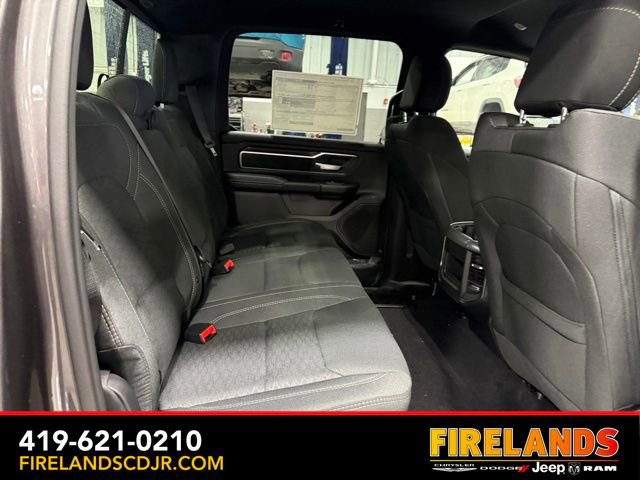 New 2026 RAM 1500 4x4 Crew Cab image 18