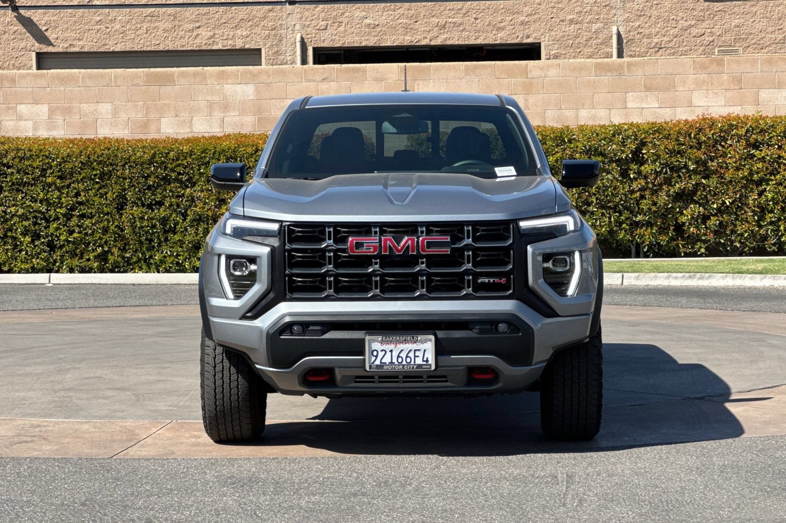 Certified 2025 GMC Canyon AT4 AWD/4WD image 9