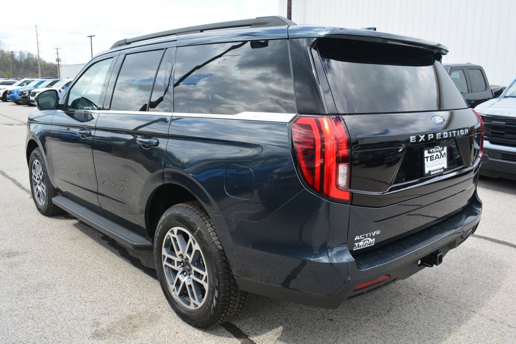New 2026 Ford Expedition Active AWD/4WD image 4