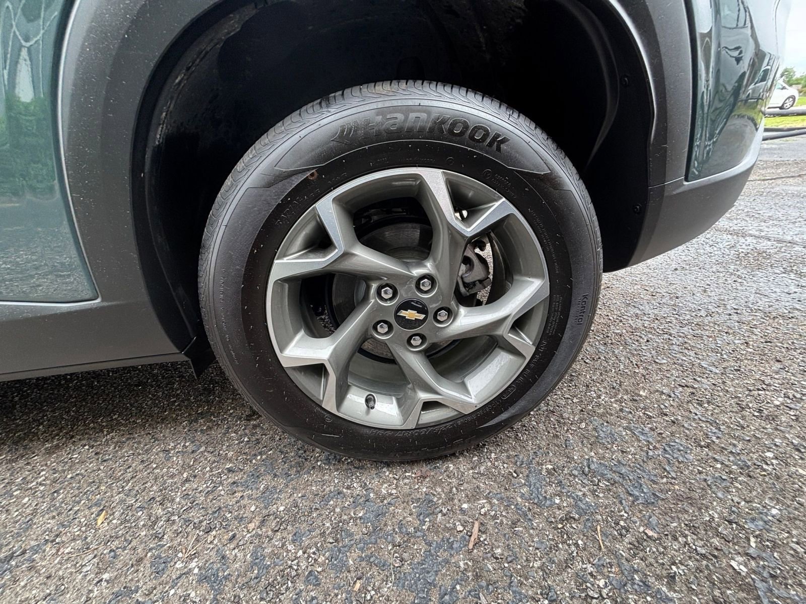 Used 2025 Chevrolet Trax LT w/ LT Convenience Package FWD image 29