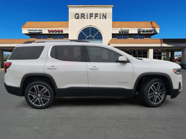 Used 2023 GMC Acadia SLT w/ Technology Package FWD image 3